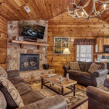 The Nut House, Hot Tub, Game Room, Wifi, 1089 Free Tickets Each Paid Day, Dollywood And More! Pigeon Forge Eksteriør bilde