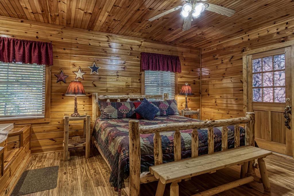 The Nut House, Hot Tub, Game Room, Wifi, 1089 Free Tickets Each Paid Day, Dollywood And More! Pigeon Forge Eksteriør bilde