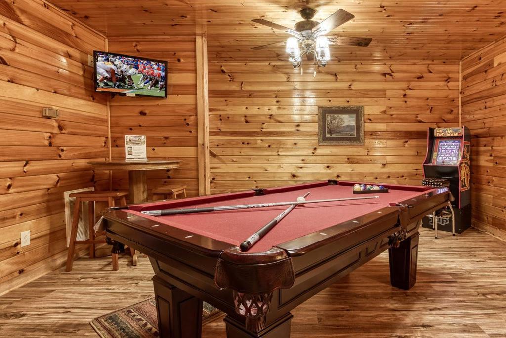 The Nut House, Hot Tub, Game Room, Wifi, 1089 Free Tickets Each Paid Day, Dollywood And More! Pigeon Forge Eksteriør bilde